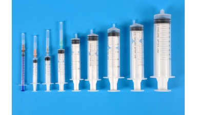 Sterile syringes for single use